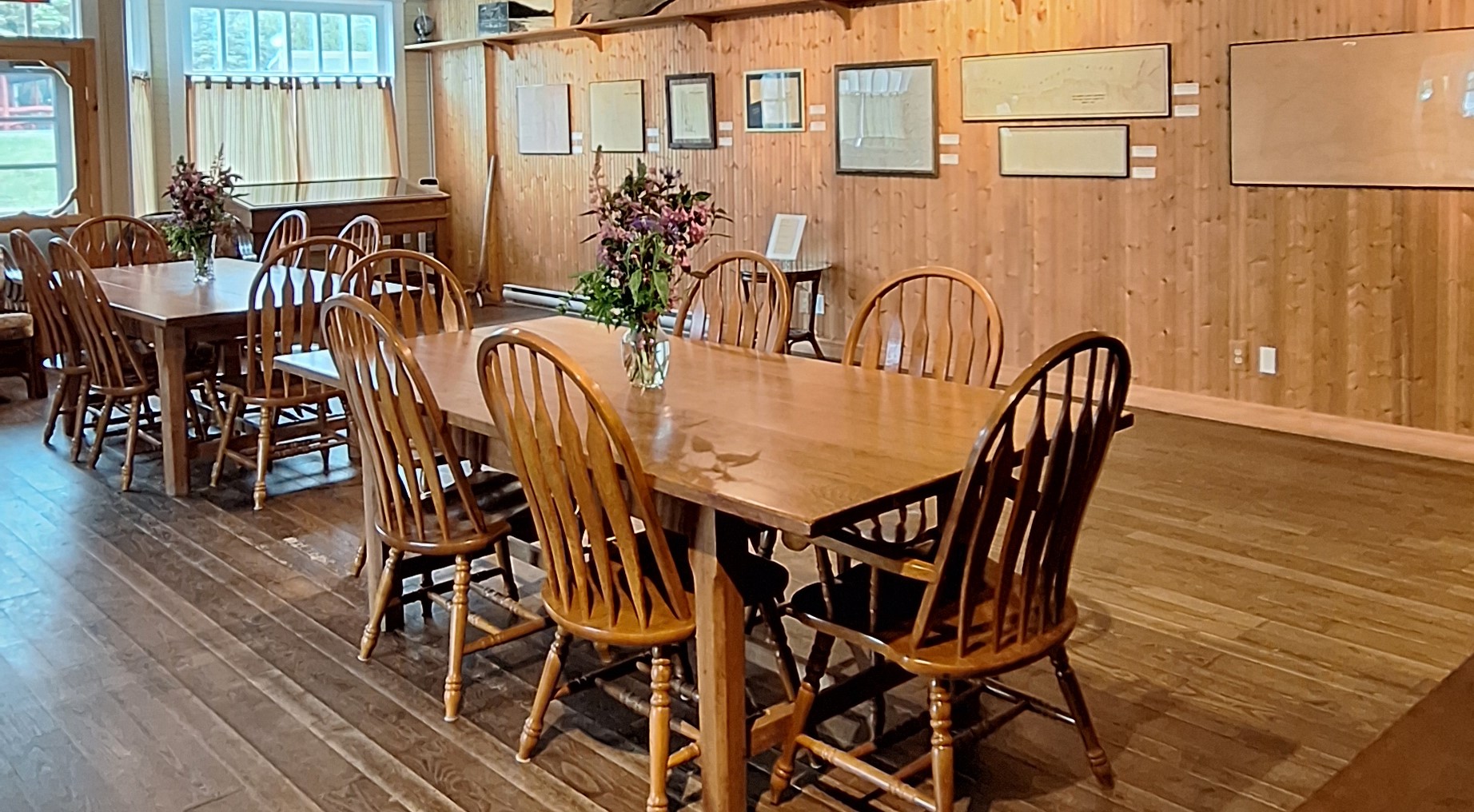 Click to enlarge Le Salon de thé Lady Amherst.