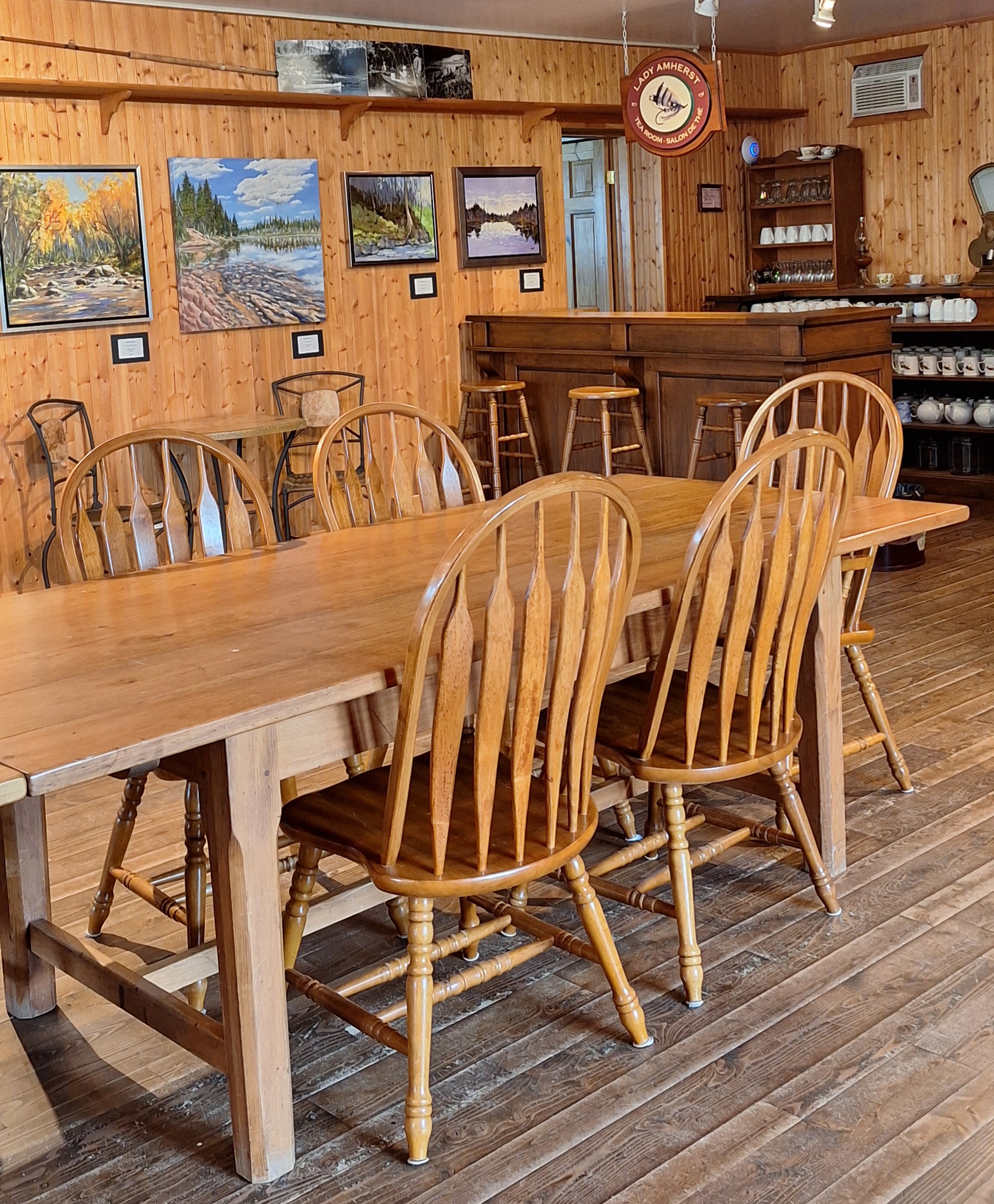 Click to enlarge Le Salon de thé Lady Amherst.